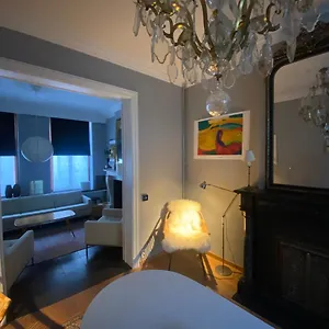 Artist's Loft & Garden Bed & Breakfast Gent