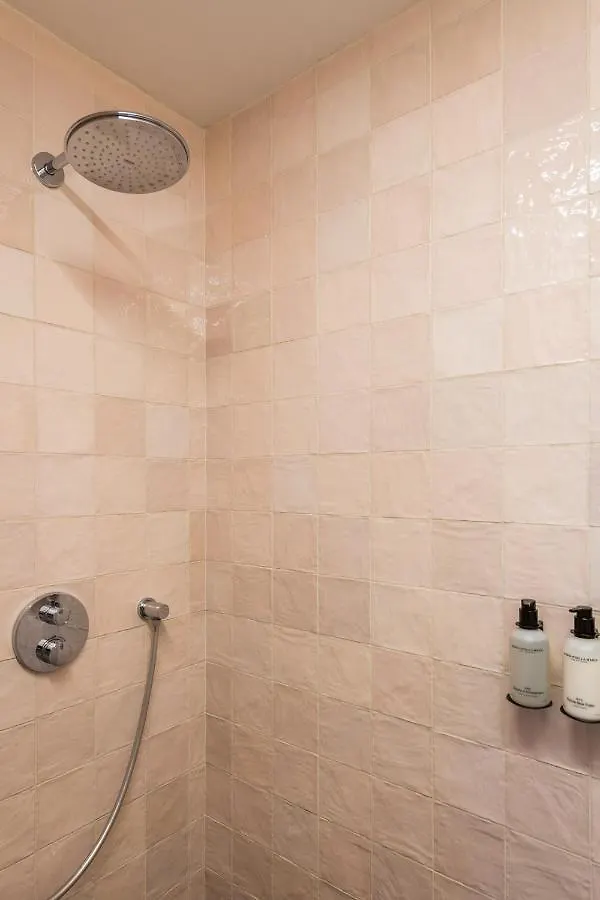 Poutrelle Guestrooms Брюгге Отель типа 